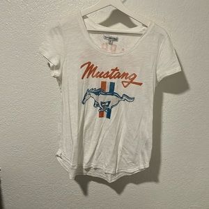 Women’s, M, mustang tee shirt